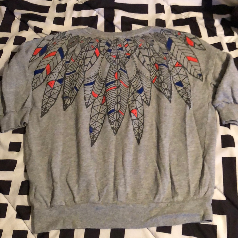 Gray quarter sleeve sweatshirt